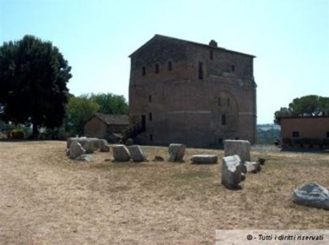 Roma – Arco di Malborghetto – Interventi di messa in sicurezza antincendio