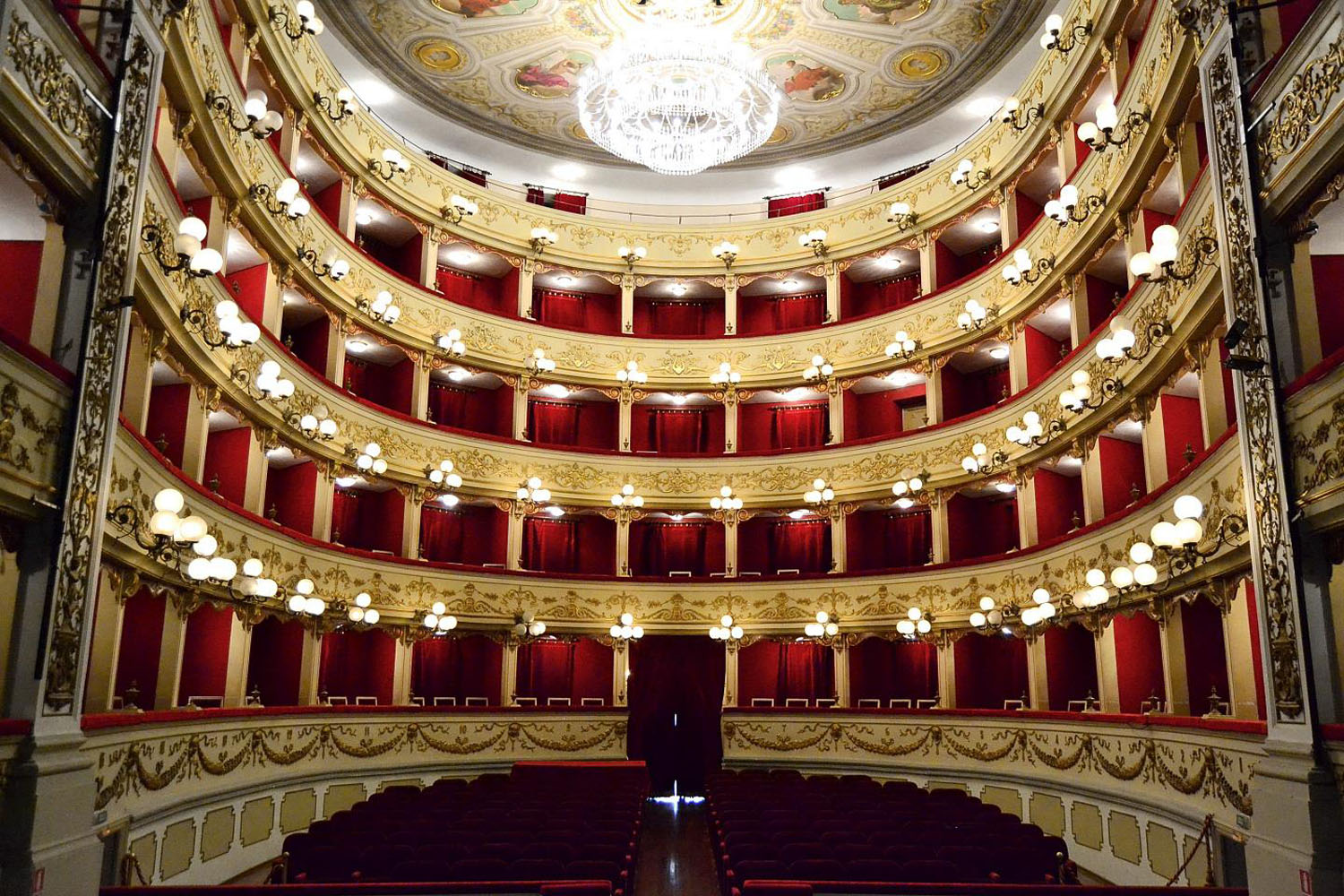 Chieti – Teatro Marrucino – Teatro Marrucino. Verso una tradizione inclusiva Chieti – Teatro Marrucino – Teatro Marrucino. Verso una tradizione inclusiva